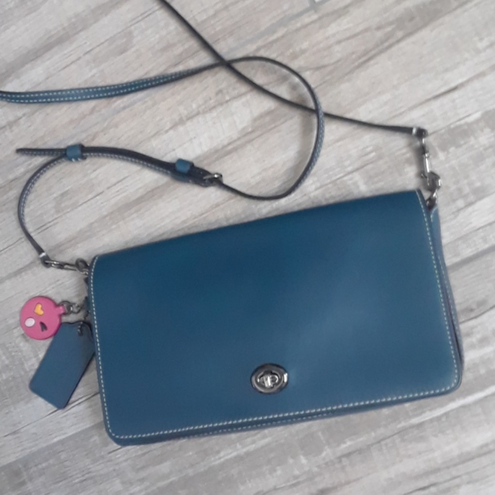New!!!COACH..20215 .DINKY CROSSBODY